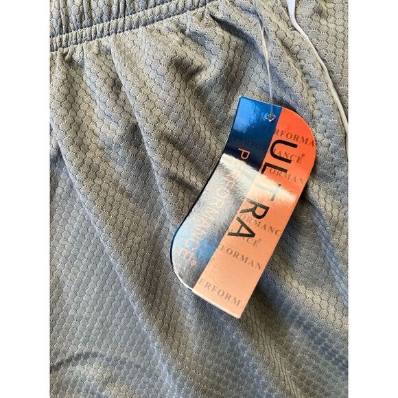 NWT! Ultra Performance Gray White Sports Basketball Shorts Large - Picture 5 of 8